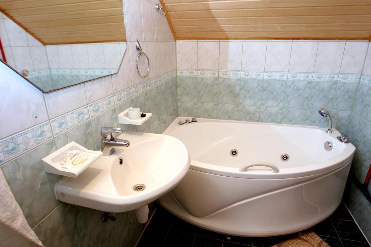 Katariina Guesthouse Rakvere Buitenkant foto